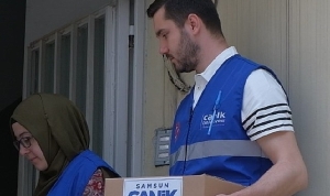 baskan-sandikci-vatandaslarimizi-tek-tek-ziyaret-ediyor-gonullere-ulasiyoruz-RMXgU5BI.jpg