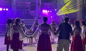 luleburgaz-belediyesi-rumeli-balkan-halk-danslari-toplulugu-bulgaristanda-gorkemli-bir-gosteri-sergiledi-cXVYQi1n.jpg