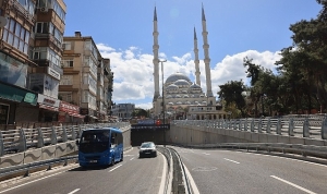 maltepe-cumhuriyet-meydani-altgecidi-ve-meydan-projesiyle-ulasimda-yeni-donem-bR2rFYjd.jpg