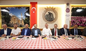 baskan-tahir-buyukakindan-darica-ve-gebzedeki-sivil-toplum-kuruluslarina-ziyaretler-k6CEYrFv.jpg