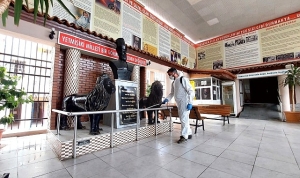bayrakli-belediyesinden-ibadethanelerde-hijyen-seferberligi-ceMEzZXw.jpg