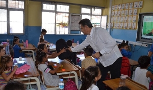 dikili-belediyesinden-ilkokul-birinci-sinif-ogrencilerine-egitim-seti-destegi-Nh9OOlzJ.jpg