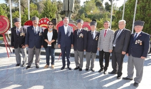 gaziler-gunu-ve-ataturke-maresal-rutbesinin-verilisinin-102-yili-bayraklida-kutlandi-ry1xp36q.jpg
