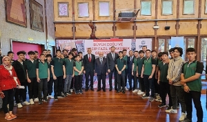 golcuk-belediyesinin-duzenledigi-uluslararasi-sempozyumlar-serisi-ve-necip-fazil-kisakurek-anisina-gerceklesen-etkinlikler-ECYLeDik.jpg