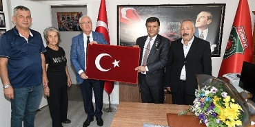 karabaglar-belediye-baskani-muhittin-selvitopundan-19-eylul-gaziler-gunu-ziyareti-PnwJsYQB.jpg