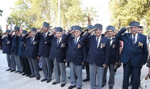 karsiyakada-gazilere-ve-bagimsizlik-mucadelesine-anlamli-destek-1cMhmKWY.jpg