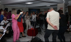 kecioren-belediyesi-gonul-kosku-huzurevinde-muhtesem-muzik-gecesi-TVRgshGW.jpg