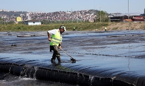 kocaeli-buyuksehir-belediyesinin-izmit-korfezi-dip-camuru-temizligi-projesine-yogun-ilgi-al9NM3YP.jpg