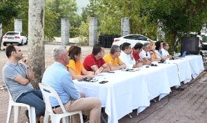 necati-topaloglu-beldibi-mahallesinde-vatandasi-dinledi-ve-sorunlara-cozum-sozu-verdi-vXGxzeVa.jpg
