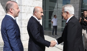 nilufer-belediyesinde-vali-mahmut-demirtastan-ziyaret-ve-isbirligi-vurgusu-3hrXuvG6.jpg