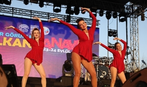 nilufer-belediyesinin-11-balkan-panayiri-renkli-anlar-yasatti-yM7FetDZ.jpg