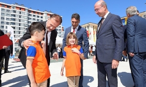 selcuklu-belediyesinin-yazir-mahallesine-kazandirdigi-sehit-erkan-kursun-ilkokulu-resmi-acilisi-gerceklestirildi-qSTdYIM4.jpg