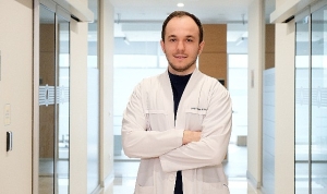 sinus-lift-operasyonu-ve-implant-uygulamalari-hakkinda-bilgilendirici-rehber-smODInxl.jpg