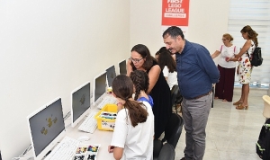 yabanci-ogretmen-ve-ogrencilerden-yenisehir-belediyesi-akademiye-ziyaret-ve-surdurulebilir-kalkinma-hedefleri-calismasi-pu8T5Gk7.jpg